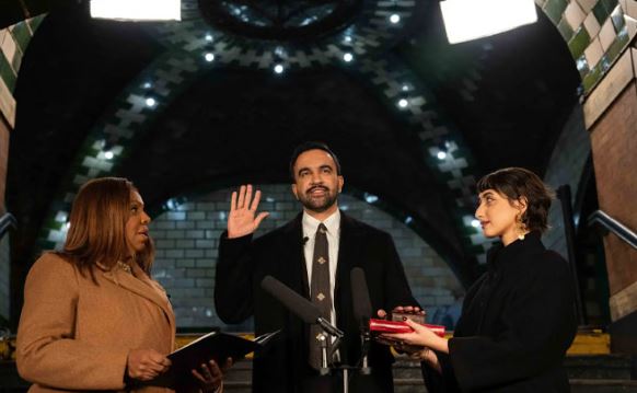 امریکی تاریخ میں نیا باب: ظہران ممدانی قرآن پر حلف اٹھا کر میئر بن گئے