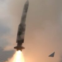 پاک بحریہ کا جنگی تیاریوں کا شاندار مظاہرہ، ایل وائے 80 این میزائل نے ہدف تباہ کر دیا