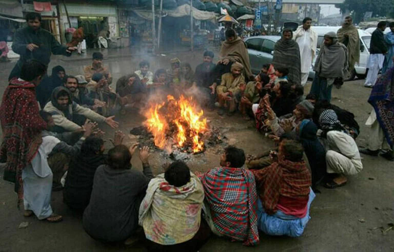 ملک بھر میں سردی کی لہر برقرار، بارش کب ہوگی؟ محکمہ موسمیات نے تازہ پیشگوئی جاری کر دی