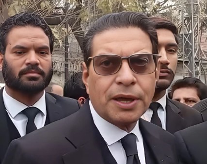 مخالف قوتیں چاہتی ہیں عمران خان کو اکیلا چھوڑ دیا جائے، سلمان اکرم راجا