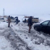 برف نے زندگی منجمد کر دی !بالائی علاقوں میں برفباری، راستے بند، پاک فوج کا ریسکیو آپریشن جاری