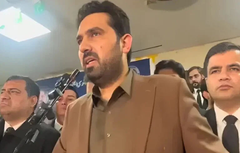 جب ہم بولیں گے کہ ہم نے اسلام آباد پہنچ کر دکھاناہے تو تم توکیا تمہارا باپ بھی نہیں روک سکے گا، سہیل آفریدی