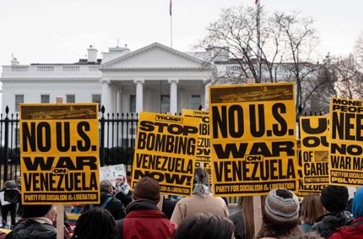 وینزویلا پر امریکی حملے کے خلاف امریکا سمیت دنیا بھر میں مظاہرے