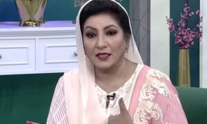 عشرت فاطمہ نے ریڈیو پاکستان کیوں چھوڑا؟ معروف اینکر کا جذباتی ویڈیو بیان وائرل