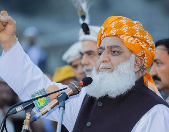 پاکستان میں جمہوریت نہیں ہے صرف اور صرف طاقت ہے؛مولانا فضل الرحمان