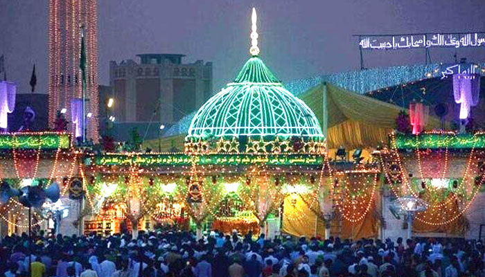 اعتکاف کے خواہشمند افراد کے لیے خوشخبری،داتا دربار میں درخواستوں کا آغاز