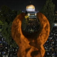 پابندیاں ہار گئیں، ایمان جیت گیا، مسجد اقصیٰ میں تراویح کیلیے سمندر امڈ آیا