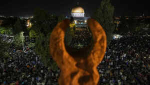 پابندیاں ہار گئیں، ایمان جیت گیا، مسجد اقصیٰ میں تراویح کیلیے سمندر امڈ آیا