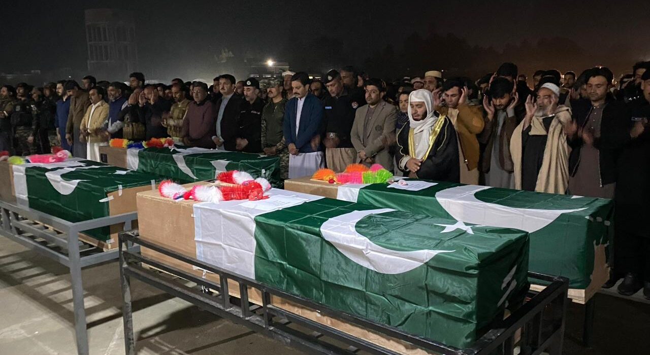 ابابیل اسکواڈ کے 4 شہداء کی نمازِ جنازہ پولیس لائنز میں سرکاری اعزاز کے ساتھ ادا