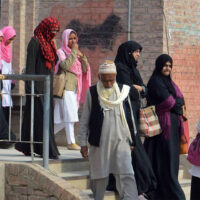 خیبر پختونخوا ، گرلز کالجز کی تقریبات میں موسیقی ، رقص اور موبائل فون پر پابندی