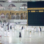 مسجد الحرام کے مطاف کا سنگ مرمرشدیدگرمی میں بھی ٹھنڈاکیوں رہتاہے؟