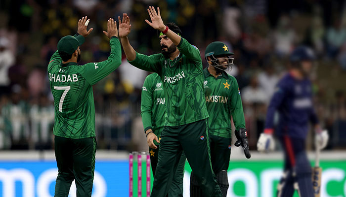 ٹی20 ورلڈکپ: پاکستان کو سیمی فائنل میں پہنچنے کیلئے سری لنکا کو کتنے رنز سے ہرانا ہوگا؟