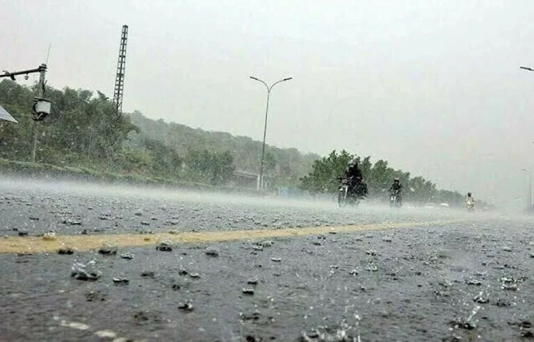 بادل برسیں گے یا سورج چمکے گا؟ موسم کے حوالے سے اہم پیشگوئی سامنے آگئی