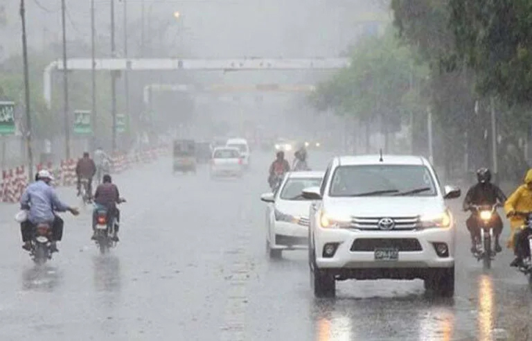 آج کہاں کہاں بادل برسیں گے؟ محکمہ موسمیات کی پیشگوئی سامنے آ گئی
