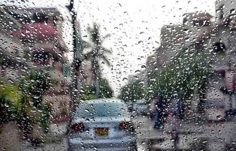 بادل چھا گئے! کن علاقوں میں بارش اور پہاڑوں پر برفباری متوقع ہے؟ محکمہ موسمیات نے پیش گوئی کر دی