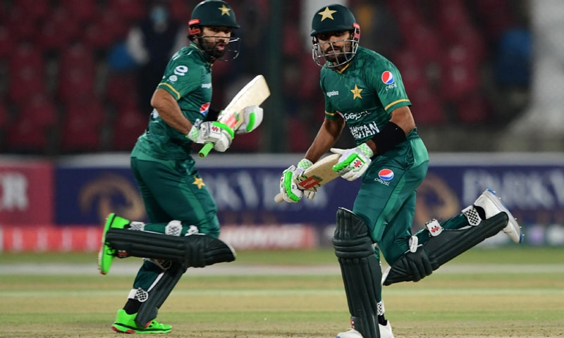 ٹی 20 ورلڈ کپ !بھارت کیخلاف پاکستان کی پہلی وکٹ صفر پر گر گئی ،پاکستانیوں کیلئے بر ی خبر آگئی