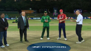 ٹی20 ورلڈکپ سپر ایٹ، پاکستان کا انگلینڈ کیخلاف ٹاس جیت کر بیٹنگ کا فیصلہ