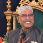 ابھی ڈیڑھ سال ہوا ہے، جیل مردوں کی طرح کاٹو، عورتوں کی طرح کیوں رو رہے ہو؟ زرداری