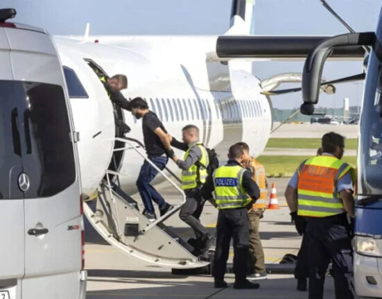 غیر قانونی افغان مہاجرین کیخلاف گھیرا مزید تنگ، بڑا اقدام، ہزاروں گرفتار