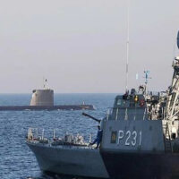 ایرانی پاسداران انقلاب نے آبنائے ہرمز میں جنگی مشقوں کا آغاز کردیا