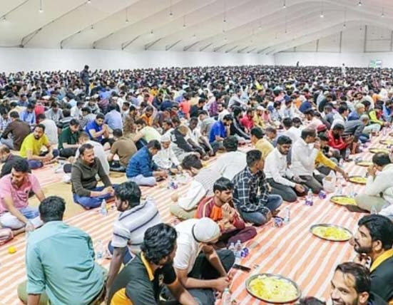 دبئی: ماہ رمضان کے دوران روزانہ 8 ہزار افراد کیلئے افطار دسترخوان کا اہتمام