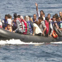 سنہرے خواب لیکر یورپ جانیوالے تارکین کے خواب سمندر میں بہہ گئے ،کشتی حادثہ میں 375افراد جاں بحق