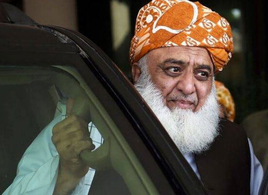 افغانستان سے ایک انار نہیں آسکتا لیکن دہشت گرد بدستور آرہے ہیں: فضل الرحمان