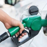 یکم مارچ سے پیٹرول مہنگا ہو گا یا سستا؟ جانیے