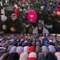 امریکا کے ٹائمز اسکوائر پر باجماعت تراویح کے روح پَرور مناظر؛ ویڈیو وائرل