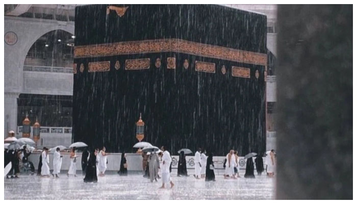 رمضان المبارک کے آخری ایام، مسجد الحرام میں تہجد کے بعد بارش کے خوبصورت مناظر