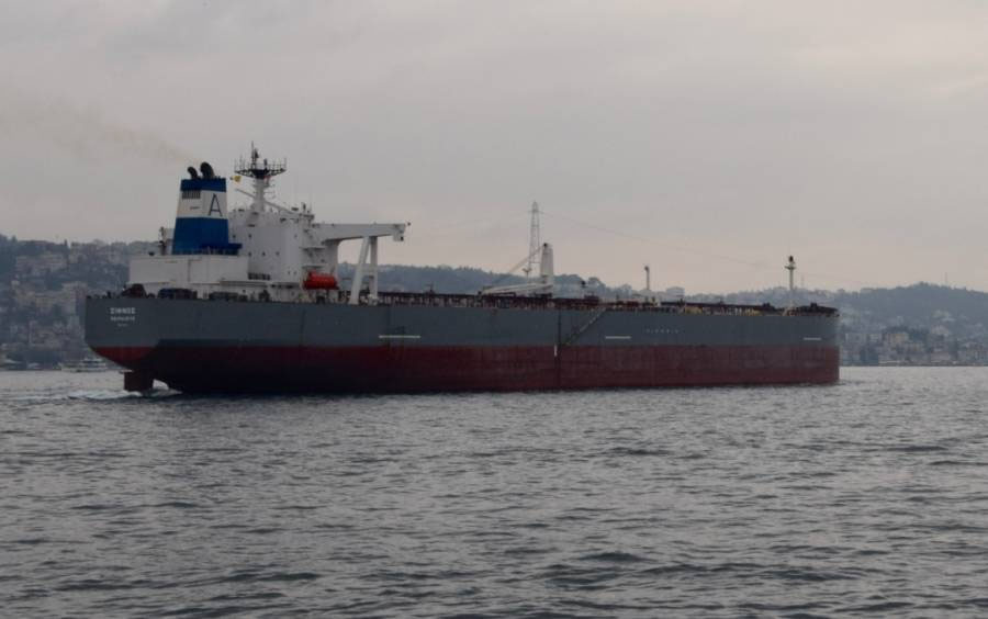 وہی ہوا جس کا خدشہ تھا! کویت بحری جہاز نشانہ بن گئے، کتنے لاکھ بیرل تیل لے جا رہے تھے؟ تفصیلات منظر عام پر آ گئیں