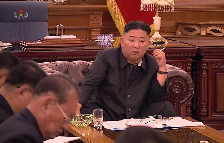 یہ ہوئی نا بات! شمالی کوریا کا کروز میزائل تجربہ اور ایران جنگ پر ایسا اعلان کہ سب سہم گئے