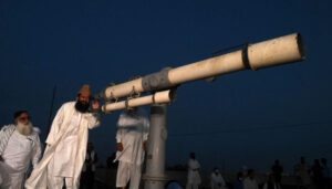 پاکستان میں عید کا چاند دیکھنے کیلئے مرکزی رویت ہلال کمیٹی کا اجلاس آج ہوگا