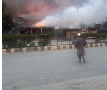 طورخم مارکیٹ میں لگی آگ ، افغان طالبان کا اپنی ناکامی چھپانے کے لیے ایک اور وکٹم کارڈ