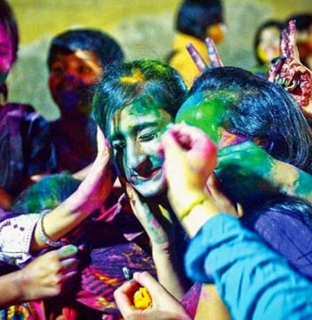 آیت اللہ خامنہ ای کی شہادت، ہندو کمیونٹی نے ہولی کا تہوار منسوخ کرنے کا اعلان کردیا