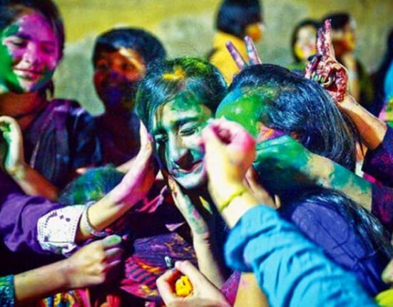 آیت اللہ خامنہ ای کی شہادت، ہندو کمیونٹی نے ہولی کا تہوار منسوخ کرنے کا اعلان کردیا