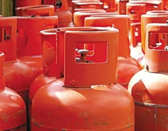 ایل پی جی مہنگی ہوگئی، قیمت میں 70 سے 100 روپے فی کلو تک اضافہ