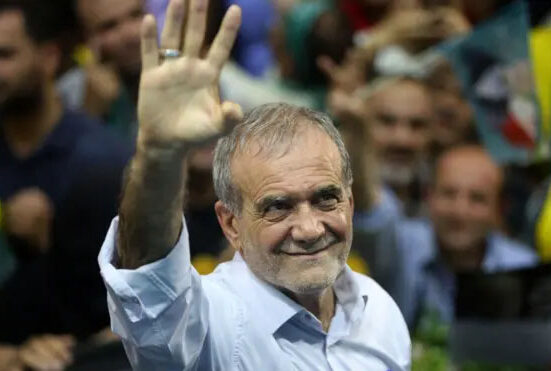 اسرائیل پر ایرانی میزائل حملوں میں ایک ٹن وزنی وارہیڈ لیجانے والے خرمشہر 4 میزائل کا استعمال