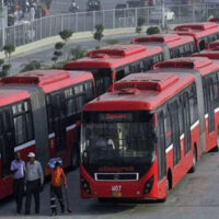 میٹرو بس کا سفر اب مہنگا! کرایے میں 10 روپے کا اضافہ، گرین کارڈ والے مستثنیٰ