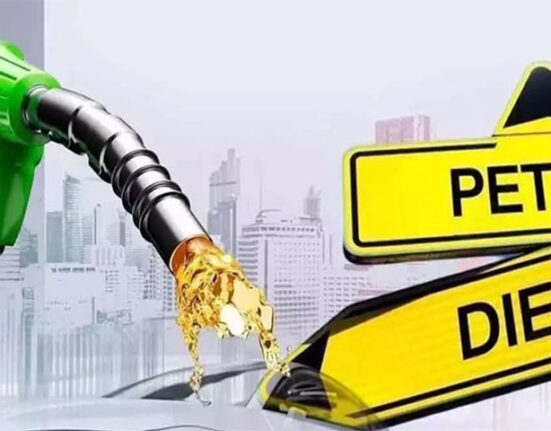 پٹرول 55، ڈیزل 75 روپے فی لیٹر تک مہنگا ہونے کا امکان