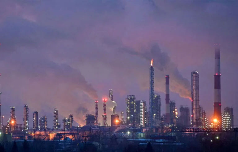 روس نے یکم اپریل سے دنیا کو پیٹرول کی فراہمی پر مکمل پابندی کا باضابطہ اعلان کردیا