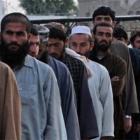 طورخم بارڈر بند ہونے پر غیر قانونی مقیم افغانیوں کیخلاف کریک ڈاؤن عارضی طور پر روک دیا گیا