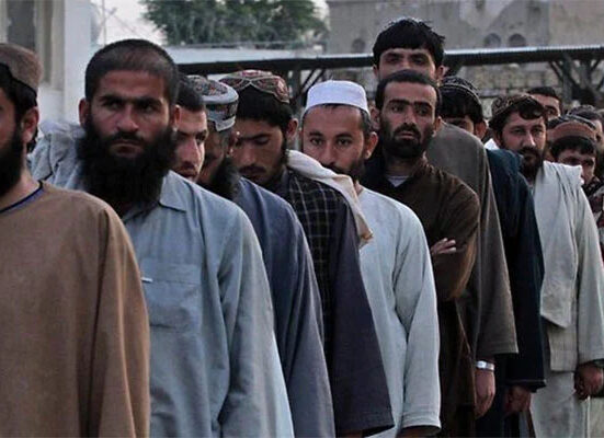 طورخم بارڈر بند ہونے پر غیر قانونی مقیم افغانیوں کیخلاف کریک ڈاؤن عارضی طور پر روک دیا گیا