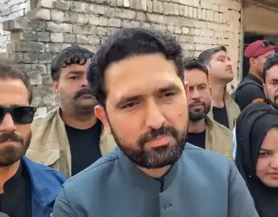 سہیل آفریدی چھا گئے! 12 لاکھ رجسٹرڈ موٹرسائیکل مالکان کو 2200 روپے دینے کا اعلان، خبر نے بڑے بڑوں کے ہوش اڑا دیے