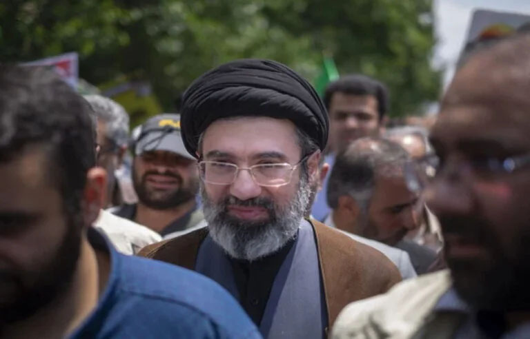 ایرانی سپریم لیڈر زخمی؟ایرانی صدر کے بیٹے کا اہم بیان سامنے آگیا