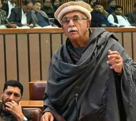 انتظار کی گھڑیاں ختم !25 کروڑ لیٹر پیٹرول لے کر 4 جہاز پورٹ قاسم پہنچ گئے