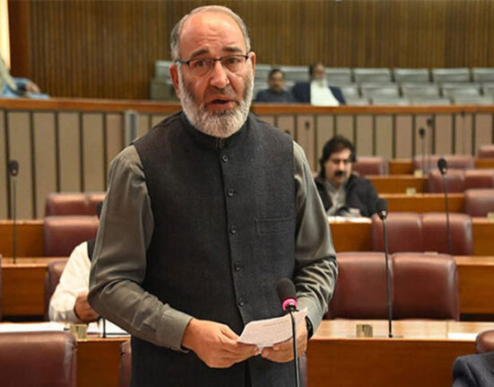 مشتاق احمد خان کا خیبر سے کراچی تک غزہ مارچ کا اعلان