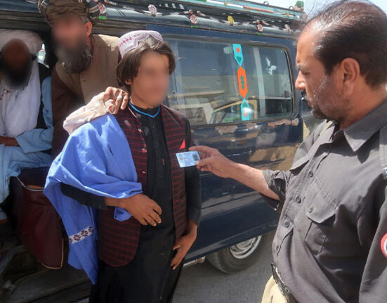 عید گزرتے ہی افغانوں کے خلاف کریک ڈاؤن، 341گرفتار، اب بچنا مشکل