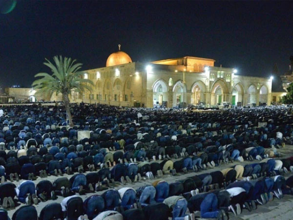 کویت میں تراویح اجتماعات اور قطر میں افطار تقریبات پر پابندی؛ ورک فرام ہوم کا اعلان