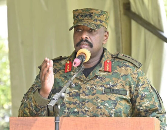 یوگینڈا کے آرمی چیف کی ایران کیخلاف جنگ میں اسرائیل کی جانب سے لڑنے کی پیشکش